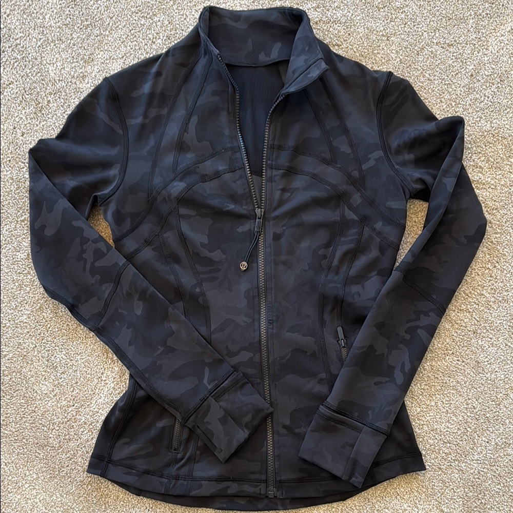 Lululemon Women's Black Camouflage Jacket